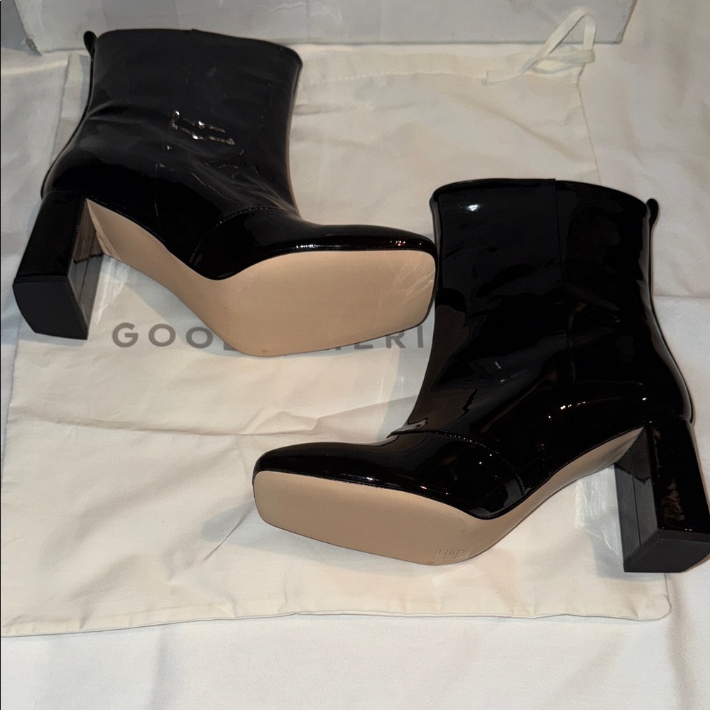 Good American Patent Leather Block Heel Booties - Picture 9 of 12